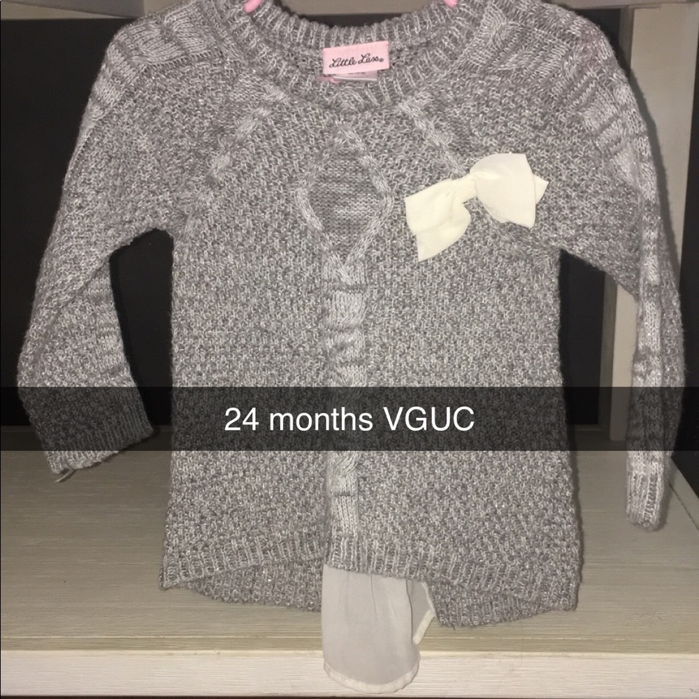 Sweater with cute back
